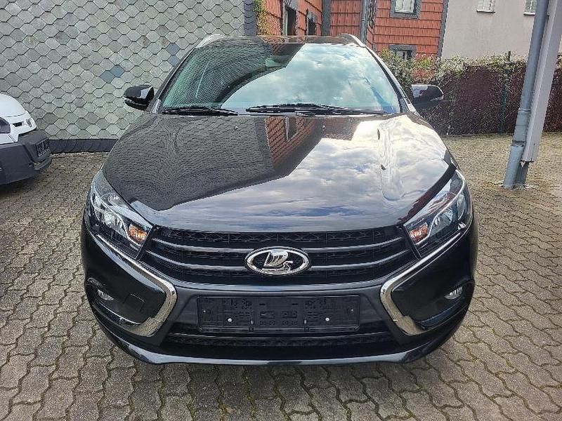 Second-hand Lada Vesta 106 CP (77 kW) 2018 Negru Break