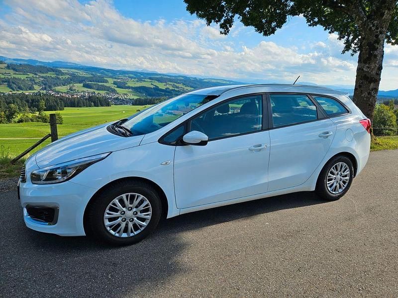Gebraucht Kia Ceed Sportswagon 135 PS (99 kW) 2018 Weiß Kombi