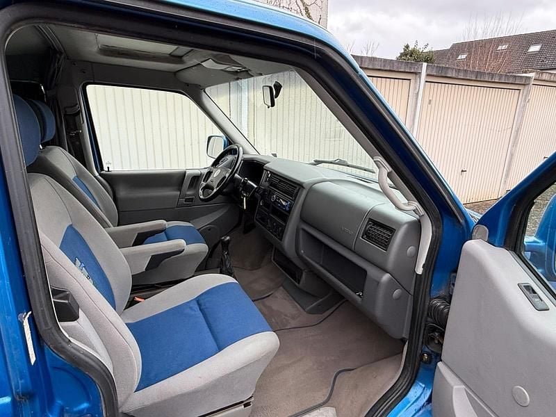 Second-hand VW T4 151 CP (111 kW) 1998 Albastru Van
