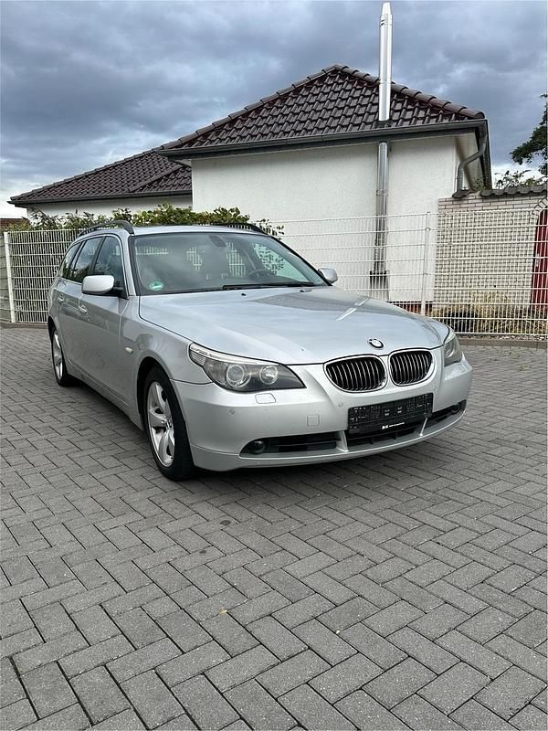 Silber Gebraucht 2006 BMW 525 Kombi | 2.390 € (Superpreis) - Bild 1/4