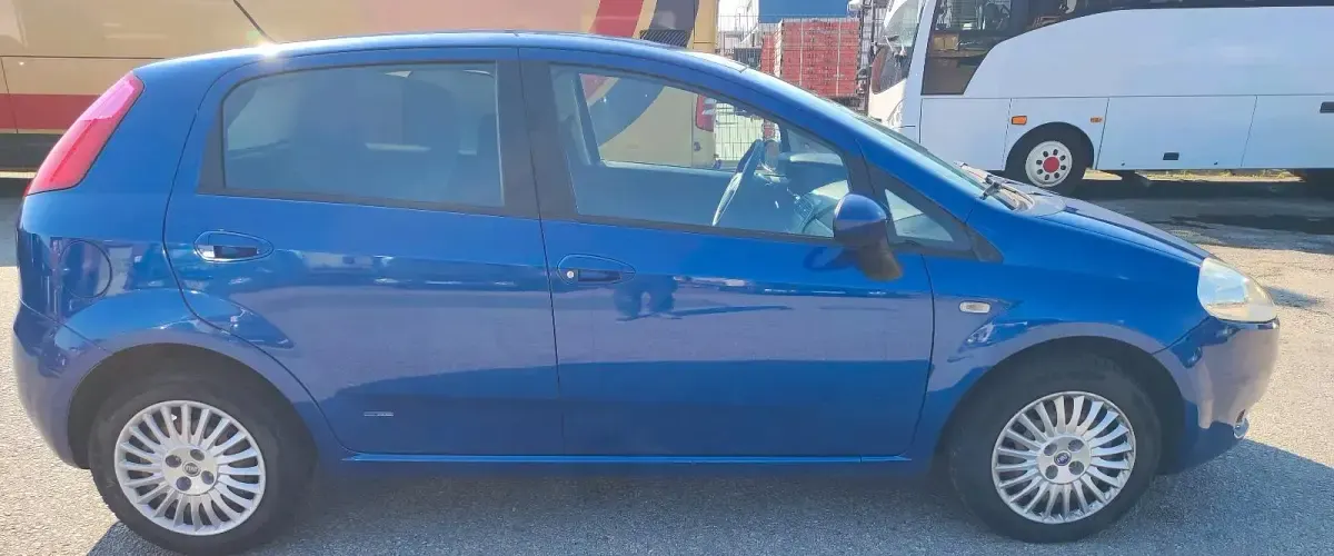 Gebraucht Fiat Grande Punto 77 PS (56 kW) 2007 Blau Kleinwagen