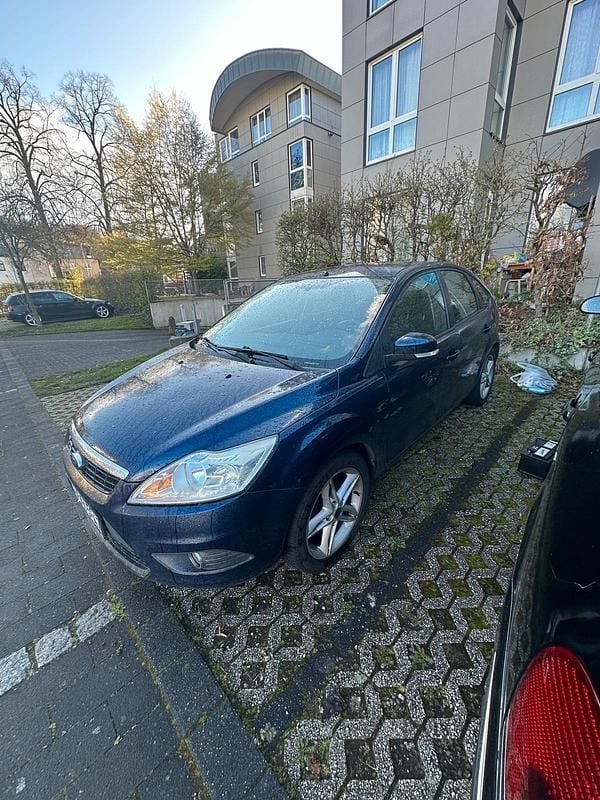 Gebraucht Ford Focus 130 PS (95 kW) 2011 Blau Limousine