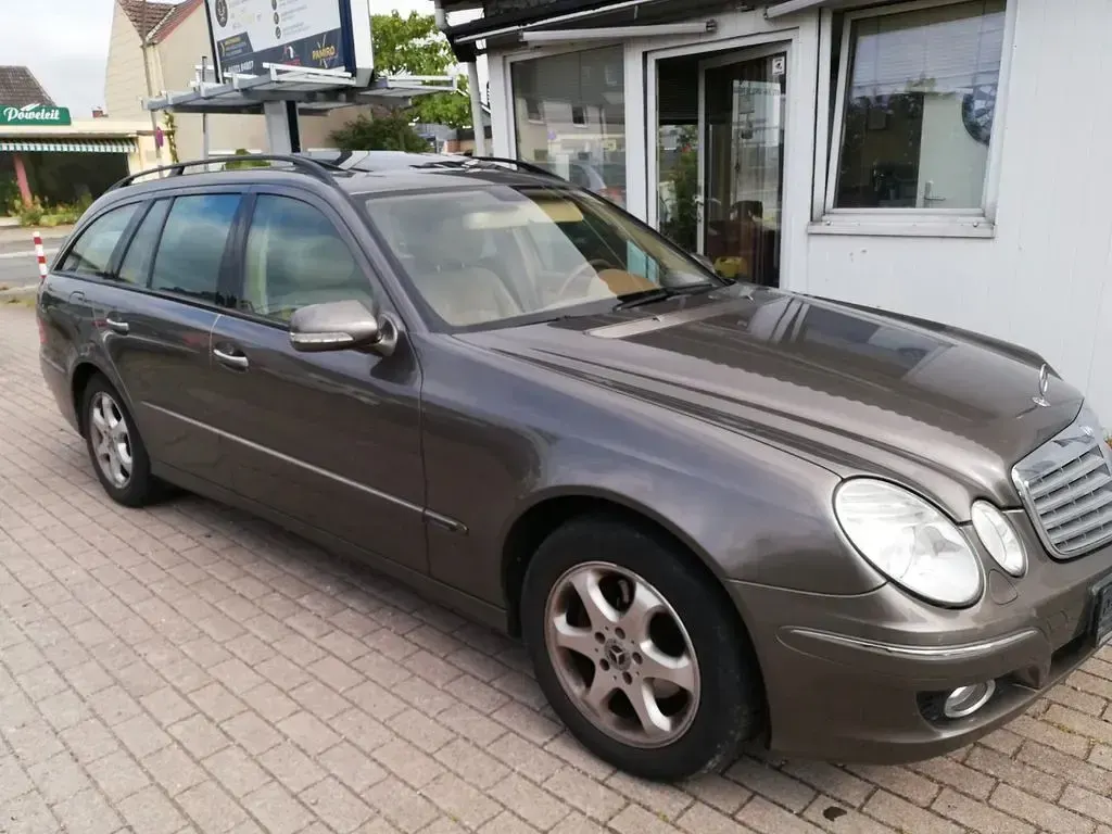 Gebraucht Mercedes E280 190 PS (139 kW) 2006 Grau Kombi