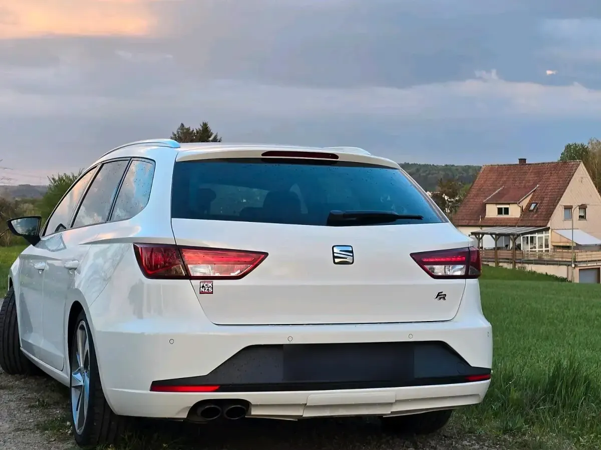 Usata Seat Leon FR 150 CV (110 kW) 2014 Bianco Station wagon