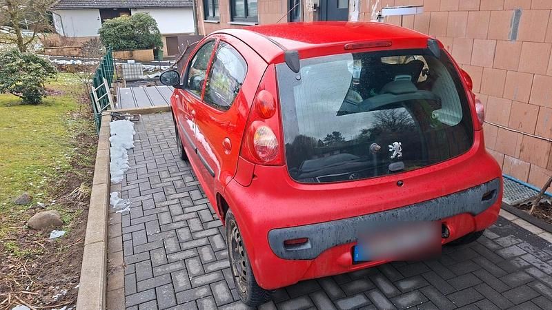 Gebraucht Peugeot 107 68 PS (50 kW) 2006 Rot Kleinwagen