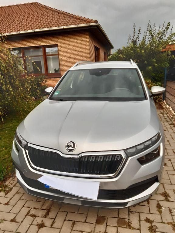 Grau Gebraucht 2020 Skoda Kamiq Style SUV | 18.900 € (Guter Preis) - Bild 1/4