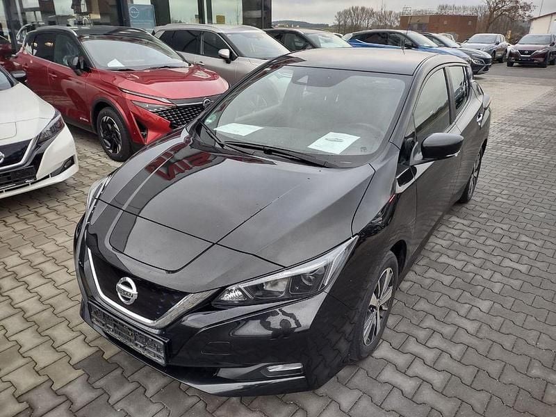 Gebraucht Nissan Leaf Acenta 110 kW (150 PS) 2021 Black (metallic) Kleinwagen