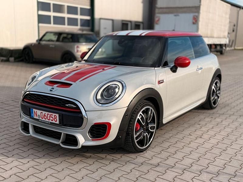 Gebraucht Mini John Cooper Works 231 PS (169 kW) 2017 Silber Kleinwagen