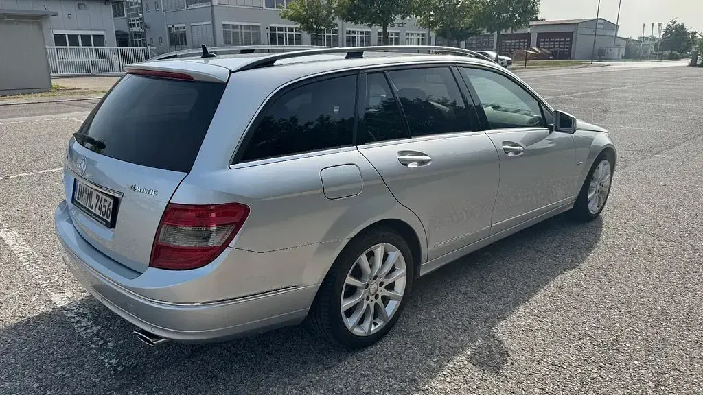 Gebraucht Mercedes C350 231 PS (169 kW) 2010 Silber Limousine