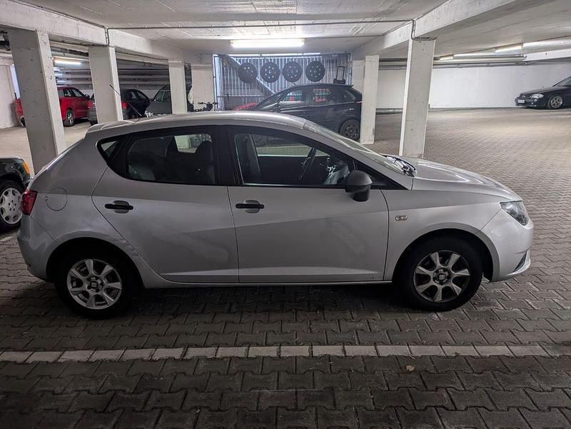 Silber Gebraucht 2016 Seat Ibiza Limousine | 6.500 € (Fairer Preis) - Bild 1/4