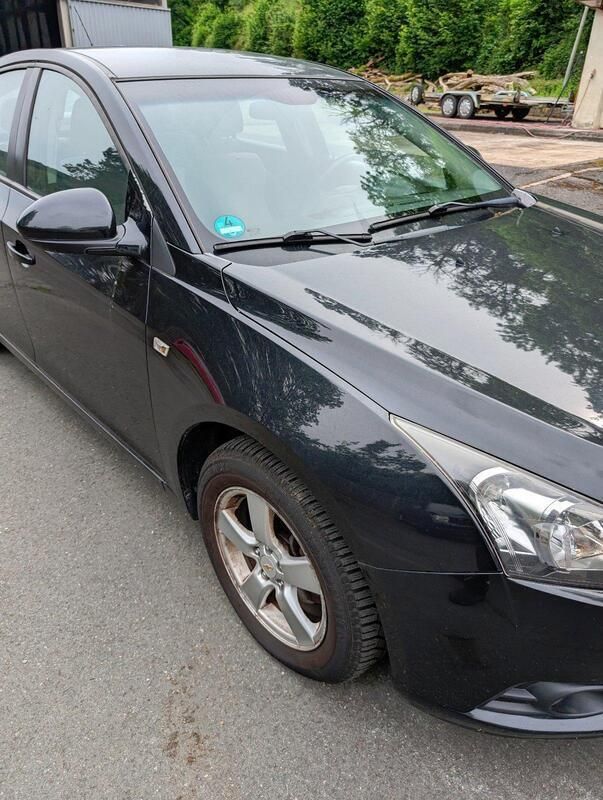 Gebraucht Chevrolet Cruze LS 124 PS (91 kW) 2010 Schwarz Limousine