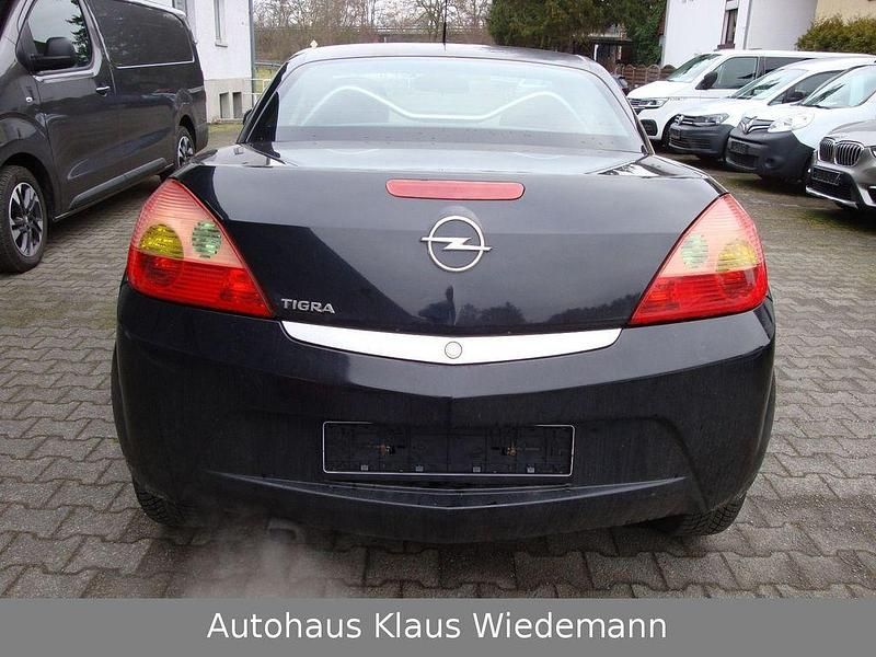Gebraucht Opel Tigra Enjoy 90 PS (66 kW) 2006 Schwarz Cabrio