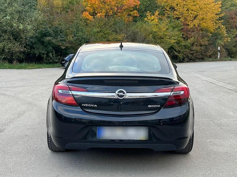 Gebraucht Opel Insignia 163 PS (119 kW) 2013 Schwarz Limousine