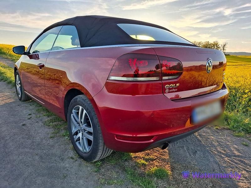 Second-hand VW Golf 105 CP (77 kW) 2011 Roșu Cabrio