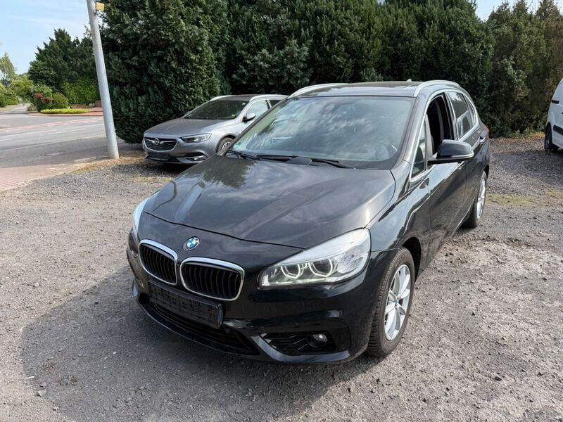 Schwarz Gebraucht 2014 BMW 218 Active Tourer Sport Line Van / Kleinbus | 9.000 € (Guter Preis) - Bild 1/4