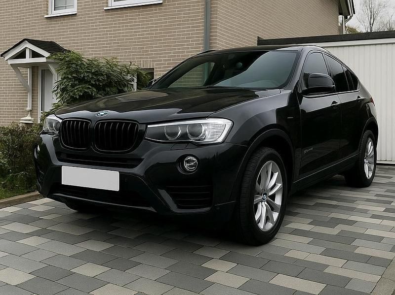 Grau Gebraucht 2016 BMW X4 SUV | 23.000 € (Superpreis) - Bild 1/4