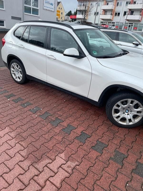 Gebraucht BMW X1 143 PS (105 kW) 2012 Weiß SUV