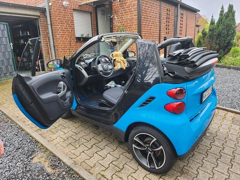 Schwarz Gebraucht 2011 Smart ForTwo Cabrio Cabrio | 3.900 € (Guter Preis) - Bild 1/4