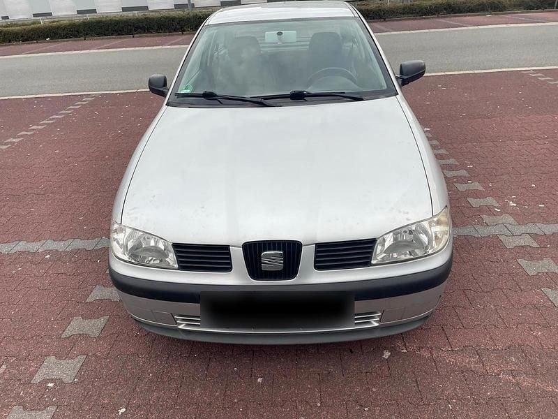 Second-hand Seat Ibiza 60 CP (44 kW) 2002 Argintiu Hatchback
