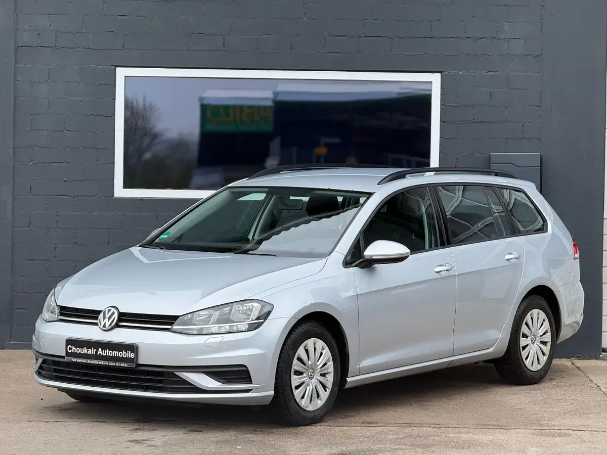 Gebraucht VW Golf VII Trendline 116 PS (85 kW) 2019 Silber Kombi