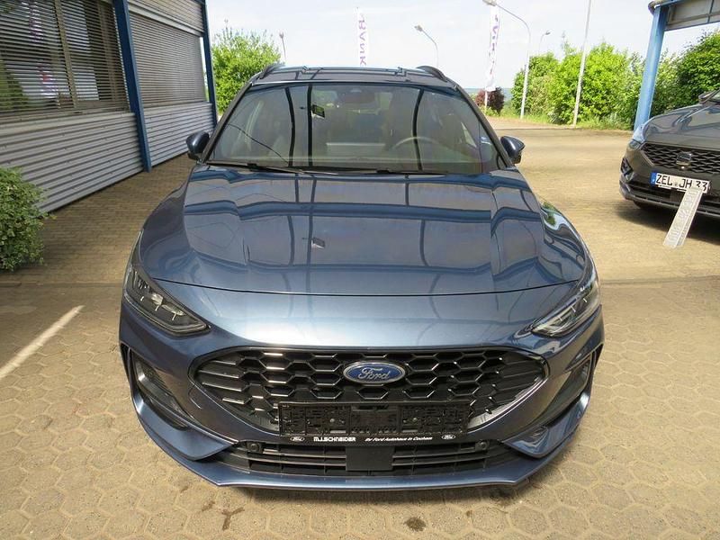 Gebraucht Ford Focus ST-Line X 155 PS (114 kW) 2024 Blau Limousine