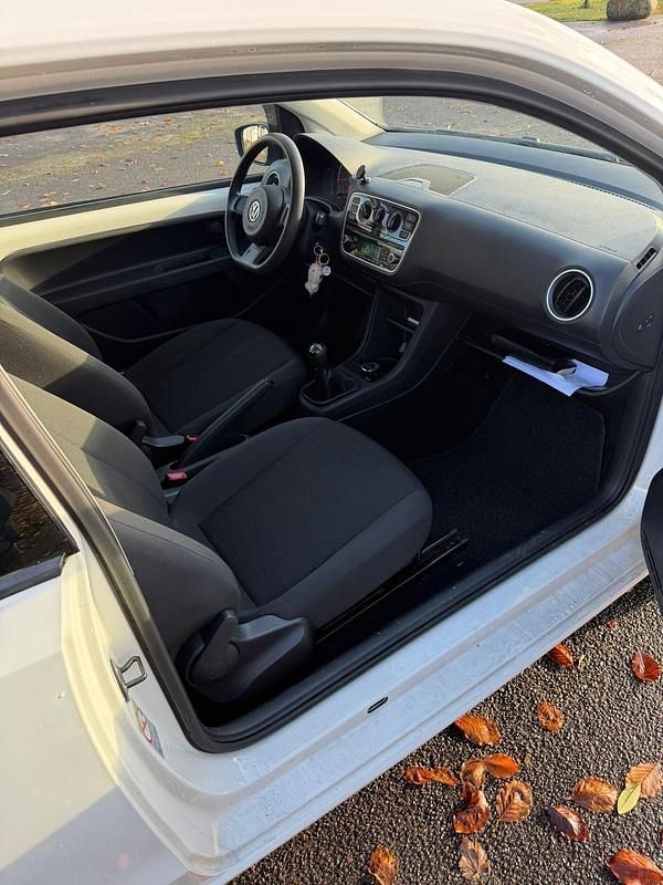 Gebraucht VW up! 75 PS (55 kW) 2012 Weiß Kleinwagen