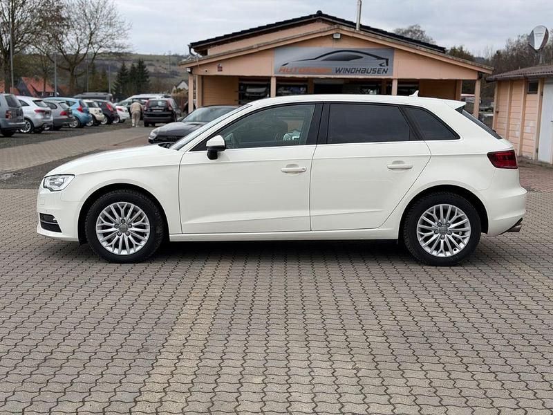 Gebraucht Audi A3 Ambiente 179 PS (131 kW) 2013 Weiß Limousine
