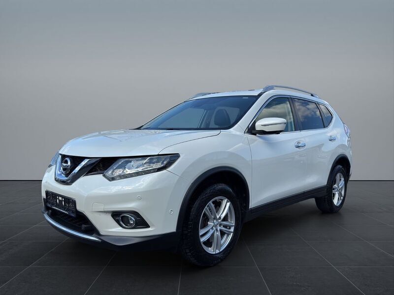 Weiß Gebraucht 2017 Nissan X-Trail Tekna SUV | 15.490 € (Guter Preis) - Bild 1/4