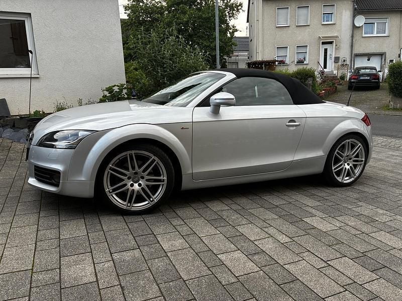 Silber Gebraucht 2013 Audi TT Roadster S-Line Cabrio | 17.999 € (Guter Preis) - Bild 1/4