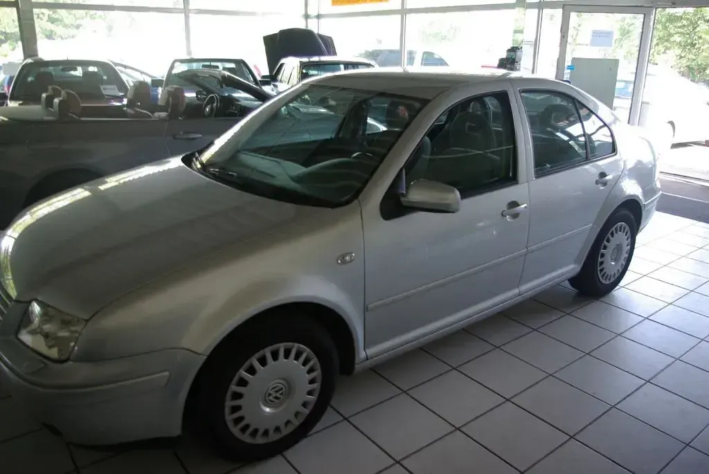 Gebraucht VW Bora Comfortline 102 PS (75 kW) 2000 Silber Limousine