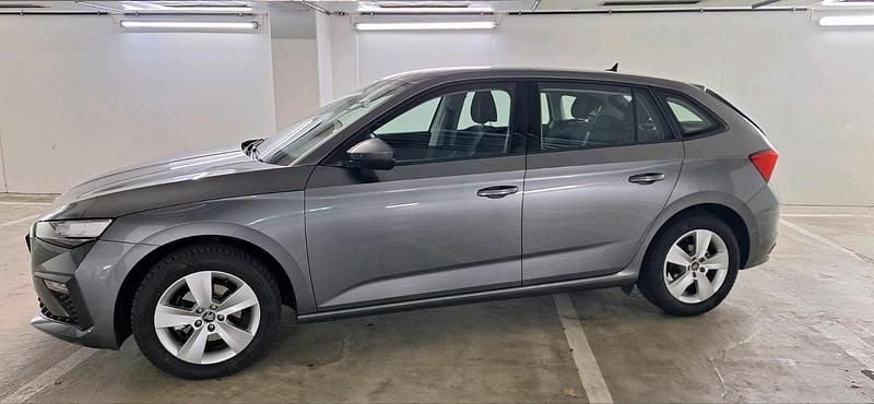 Grau Gebraucht 2025 Skoda Scala Selection Kleinwagen | 19.400 € (Guter Preis) - Bild 1/4