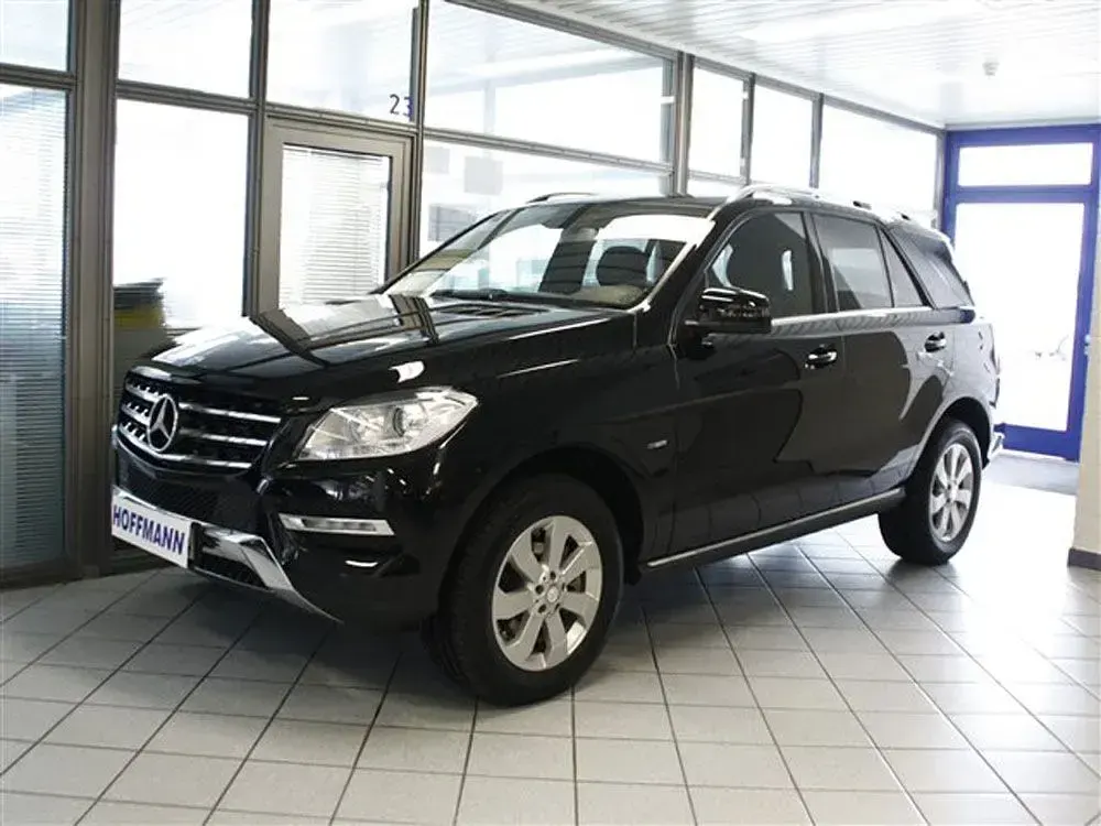Gebraucht Mercedes ML350 258 PS (189 kW) 2012 Schwarz SUV