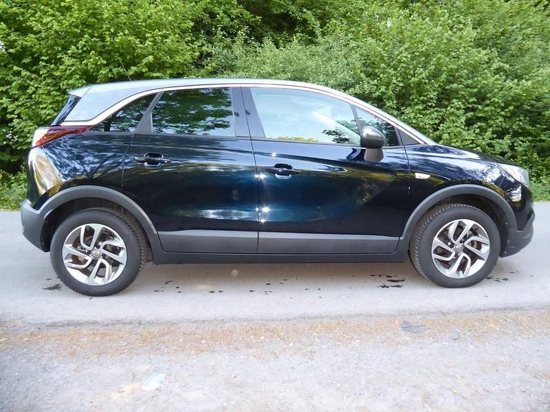 Blau Gebraucht 2018 Opel Crossland Innovation SUV | 12.450 € (Fairer Preis) - Bild 1/4