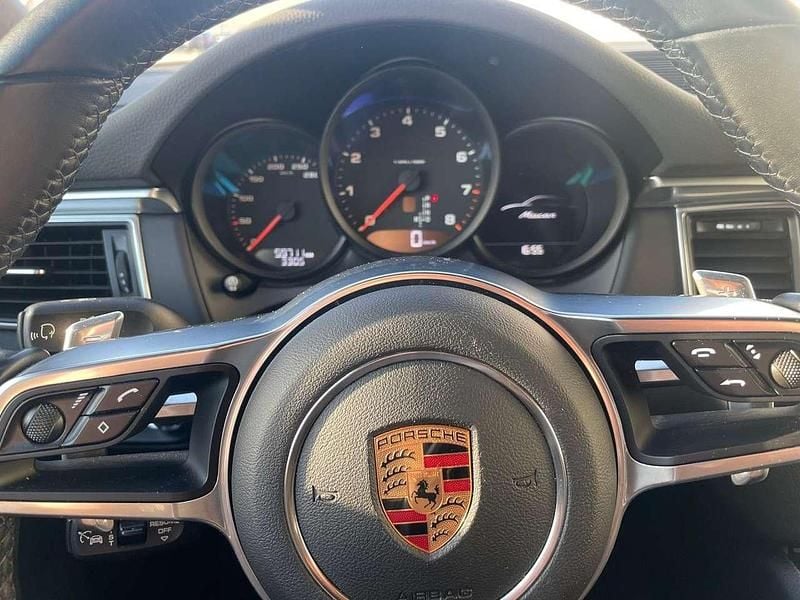 Gebraucht Porsche Macan 252 PS (185 kW) 2018 Grau SUV