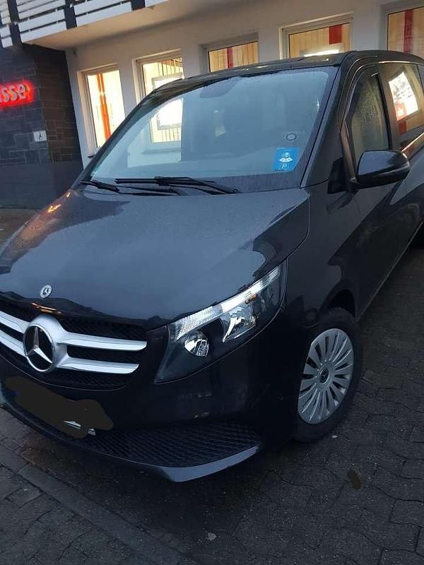 Gebraucht Mercedes V220 Edition 163 PS (119 kW) 2021 Grau Van / Kleinbus