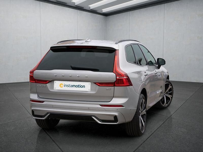 Gebraucht Volvo XC60 Plus 197 PS (144 kW) 2024 Silber SUV