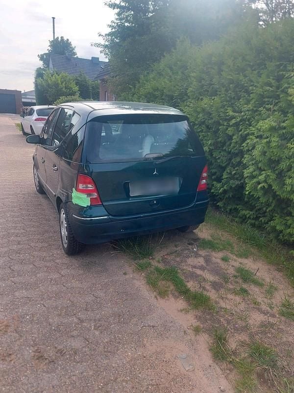 Grün Gebraucht 2001 Mercedes A160 Kleinwagen | 400 € - Bild 1/4
