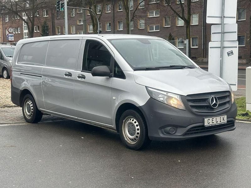 Gebraucht Mercedes Vito 136 PS (100 kW) 2016 Silber Van