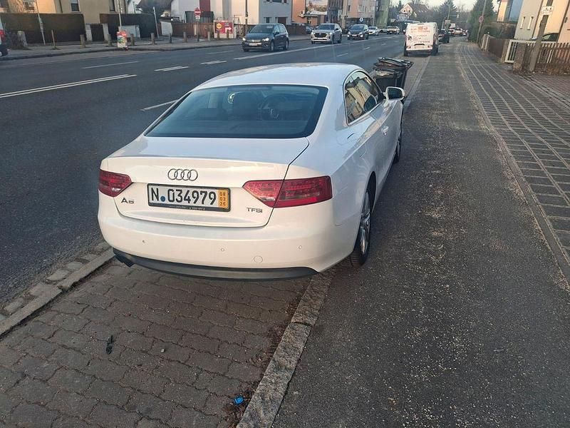 Gebraucht Audi A5 Sport 180 PS (132 kW) 2010 Weiß Coupé