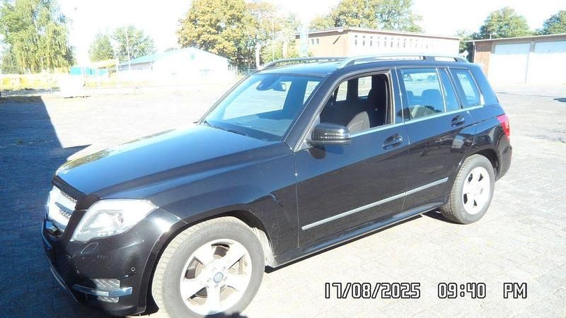 Schwarz Gebraucht 2015 Mercedes GLK350 SUV | 14.200 € (Fairer Preis) - Bild 1/4