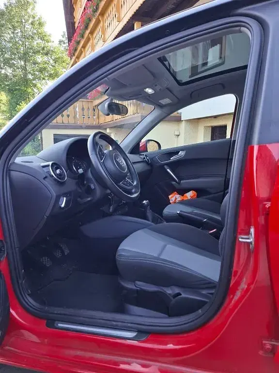 Gebraucht Audi A1 Sportback Sport 82 PS (60 kW) 2018 Rot Kleinwagen