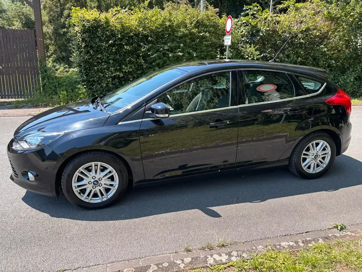 Gebraucht Ford Focus Titanium 150 PS (110 kW) 2012 Schwarz Limousine