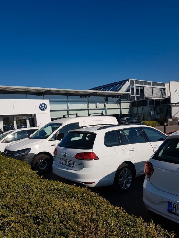 Weiß Gebraucht 2016 VW Golf VII Comfortline Kombi | 9.000 € (Superpreis) - Bild 1/4