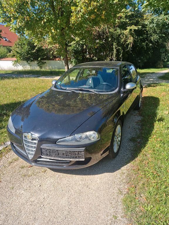 Schwarz Gebraucht 2008 Alfa Romeo 147 Ti Kleinwagen | 2.000 € (Fairer Preis) - Bild 1/4