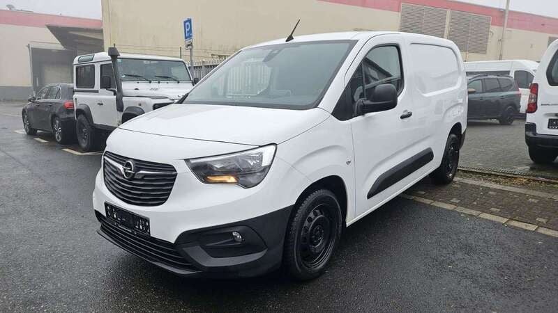 Weiß Gebraucht 2019 Opel Combo Selection Van / Kleinbus | 8.999 € (Superpreis) - Bild 1/4