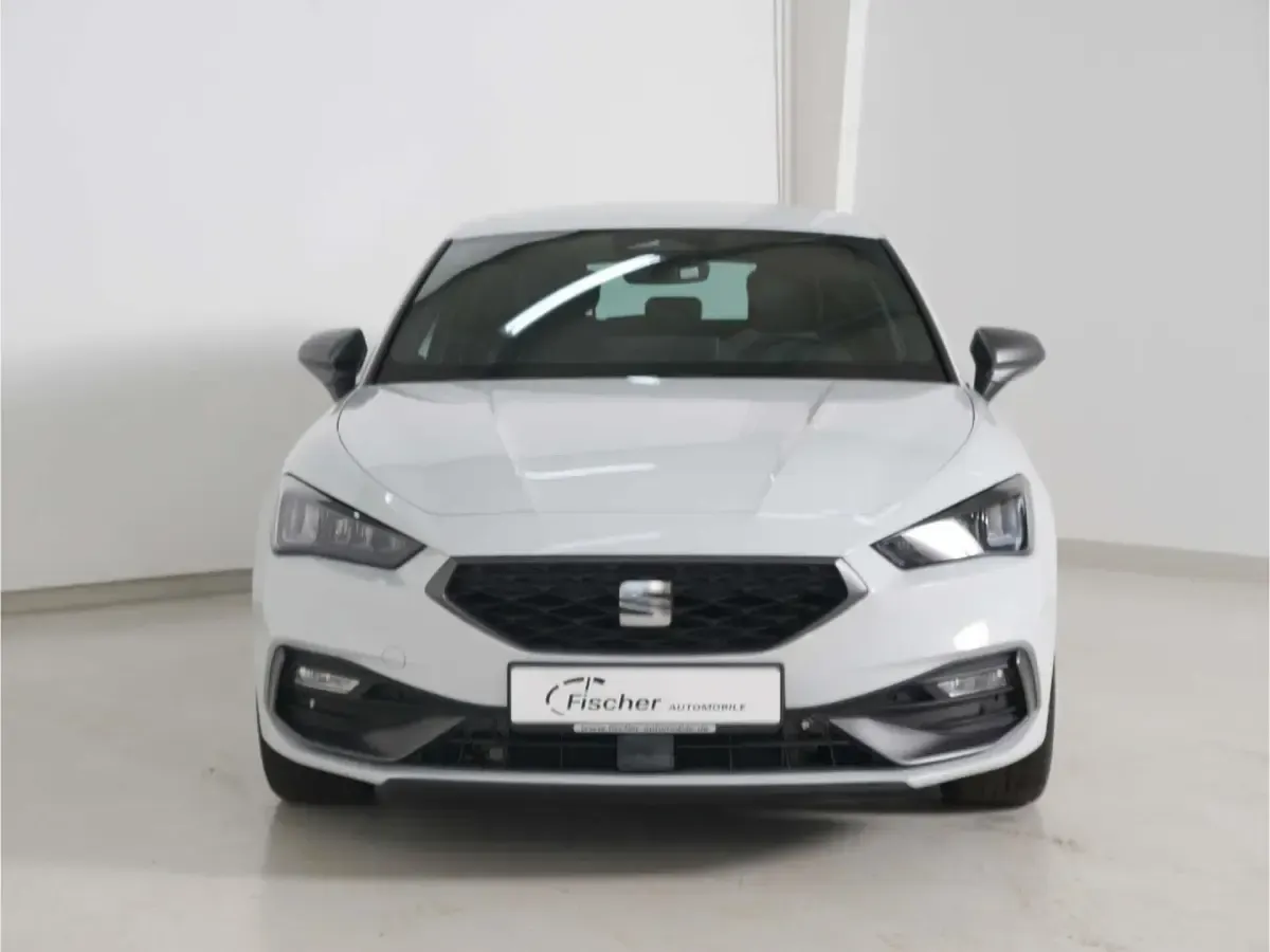 Gebraucht Seat Leon FR 150 PS (110 kW) 2025 Nevada weiß metallic Limousine