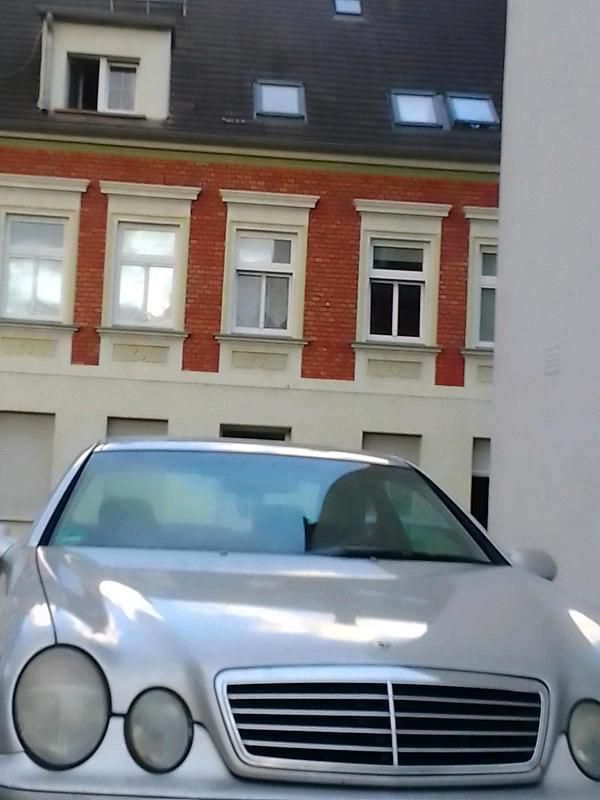 Gebraucht 1999 Mercedes CLK200 Coupé | 1.999 € - Bild 1/4