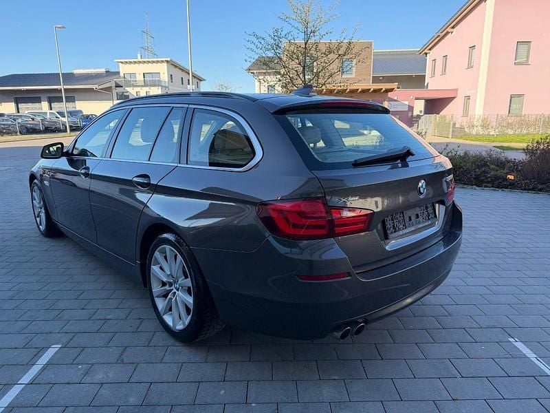 Gebraucht BMW 525 218 PS (160 kW) 2012 Braun Kombi