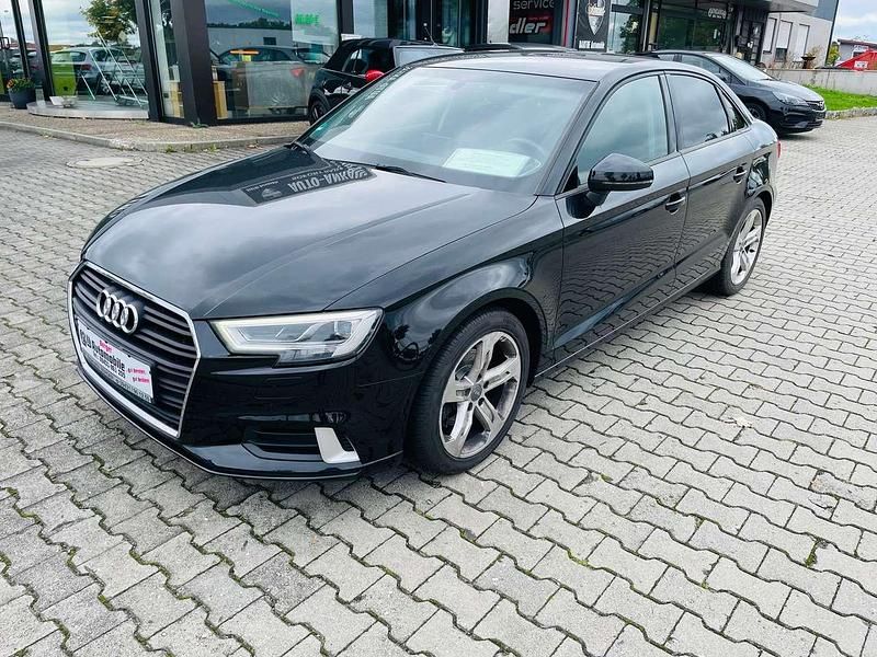 Mythosschwarz Gebraucht 2018 Audi A3 Sport Limousine | 17.990 € (Guter Preis) - Bild 1/4