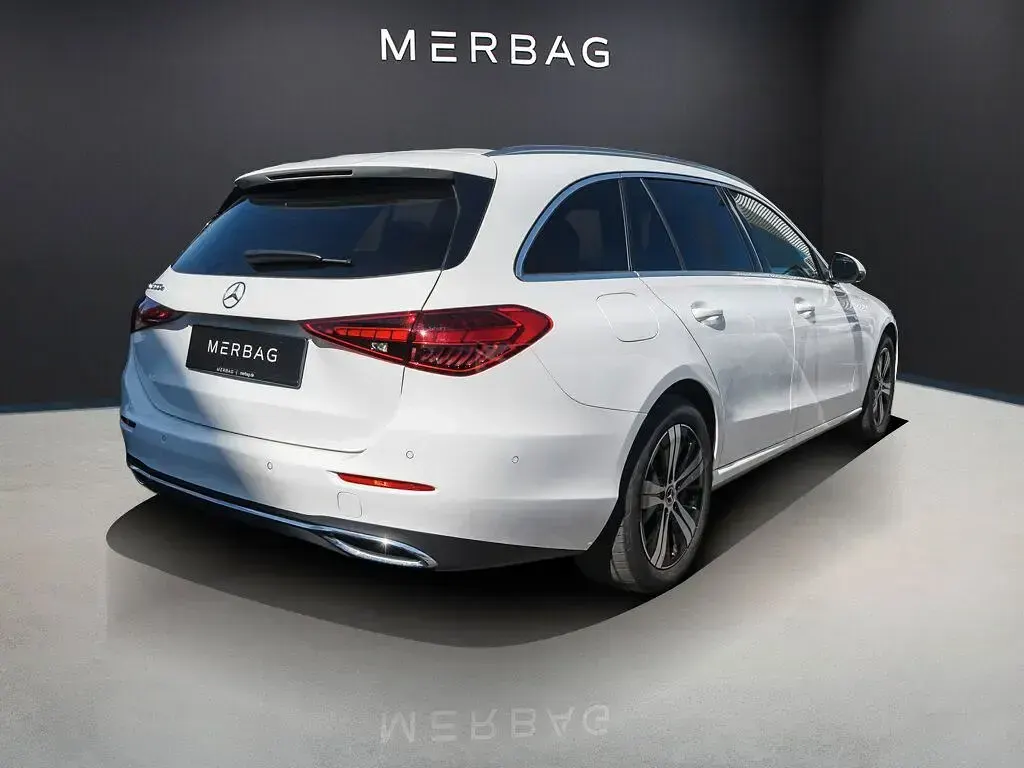 Gebraucht Mercedes C300e Avantgarde 313 PS (230 kW) 2024 Polarweiß Kombi